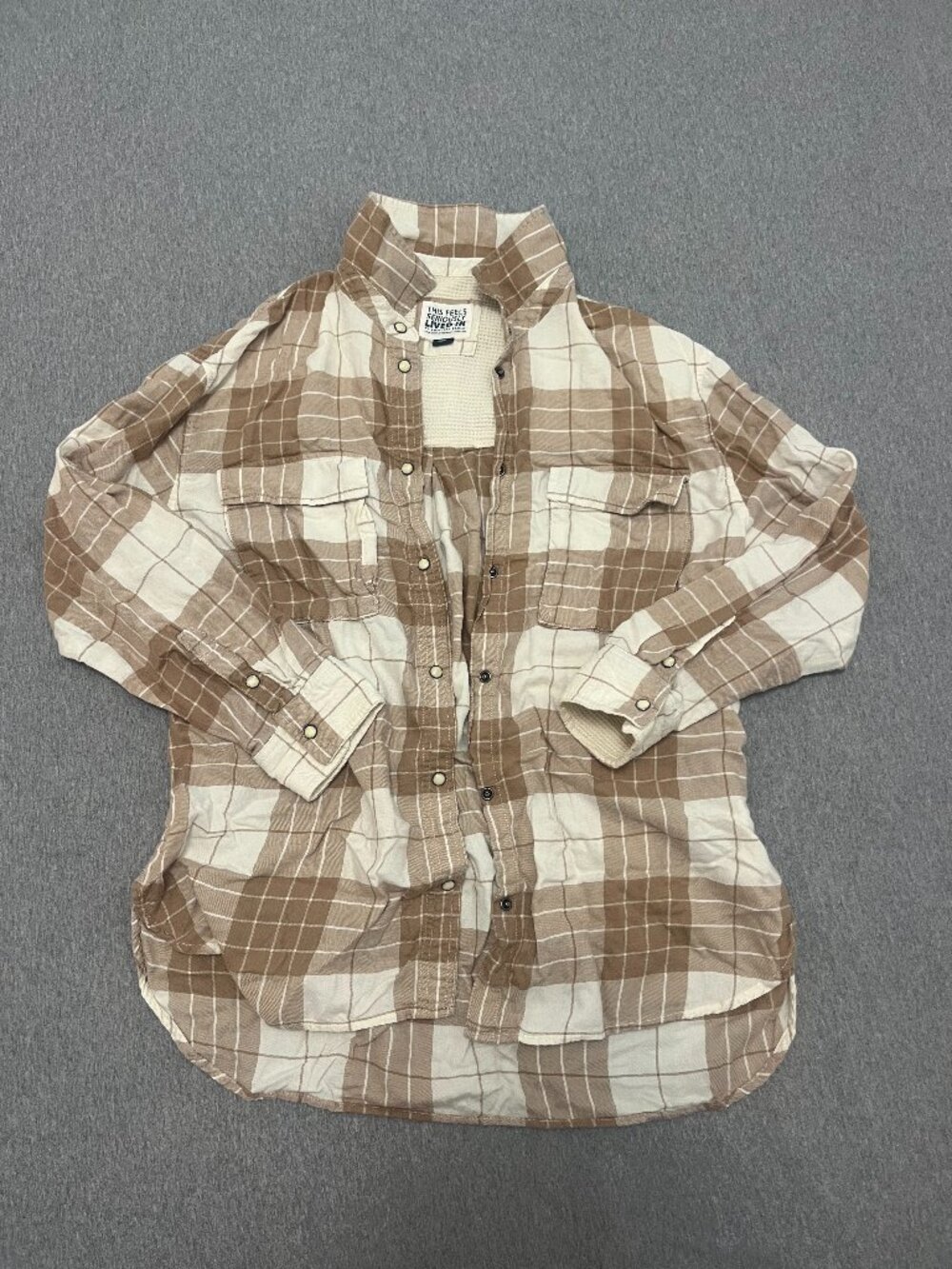 American Eagle Button Up Flannel Shirt Tan Size Medium